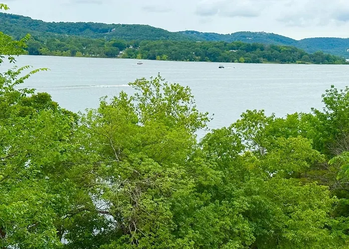 Lakefront And Lake View Condo On Indian Point