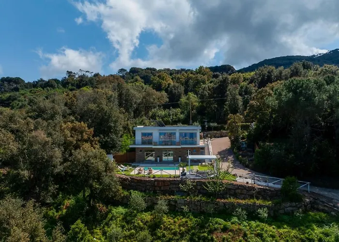 Luxury Liam Villa With Pool And Sea View - Goelba