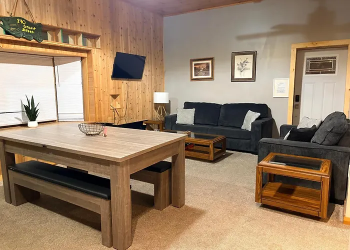 Pool Table & Hot Tub - Closest Place To The Gap Trail In Ohiopyle