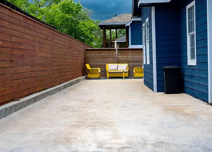 Vibrant Vacation Escape With Fast Wifi And King Bed Close To Downtown Houston!