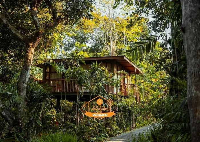 Resorts Guide Gruen Uluwatu