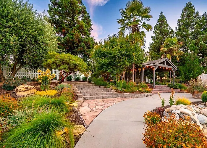 Casteel - 4,500 Sq-Ft Retreat With A Pool And Hot Tub In The Middle Of Wine Country!