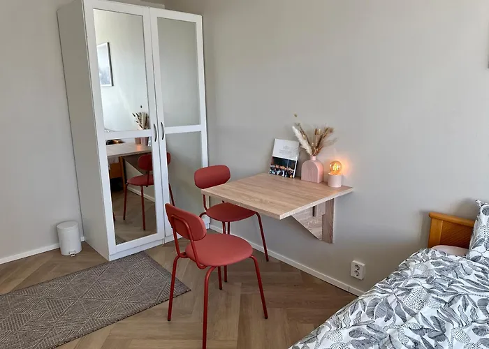 Short Stay In The City Center, Free Parking