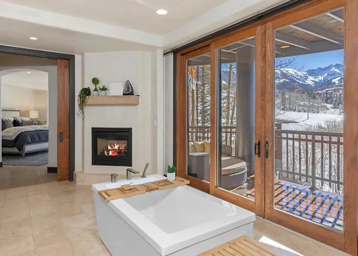 Vista Haus At Country Club - Private Golf And Ski Retreat!