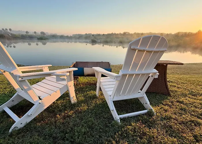 The Little Manatee Retreat