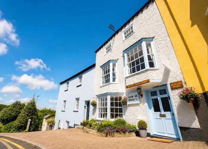 Сity center hotels Radcliffe Guest House