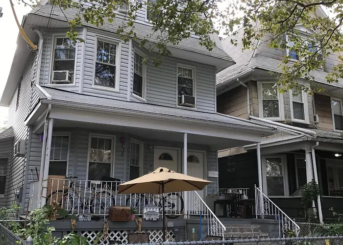 Classical American House 3