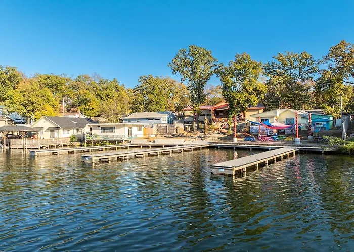 Canary Cottage, Lakefront King Suite With Hot Tub At Sam'S Pizza