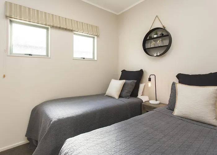 The Waterfront Escape - With Panoramic Sea Views