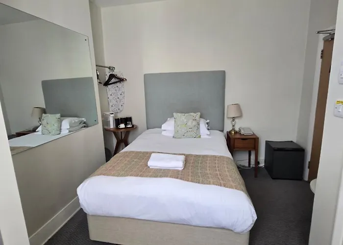 Sea Spray Hotel