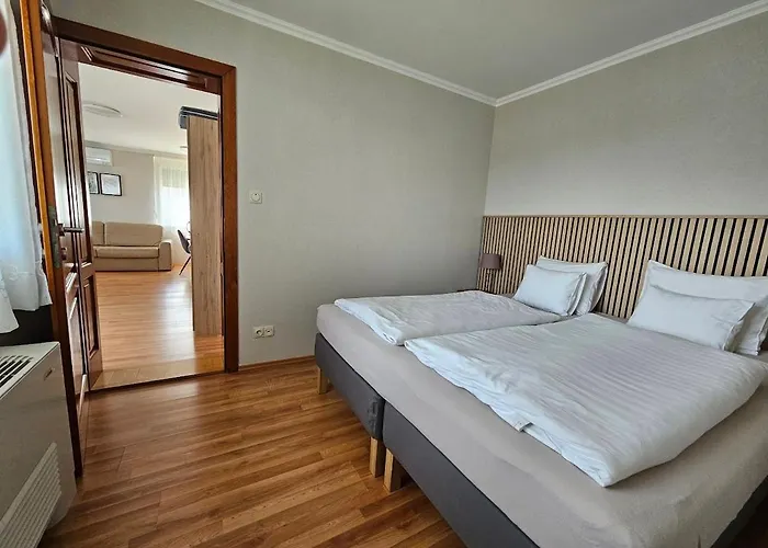 Elek Apartmanhaz