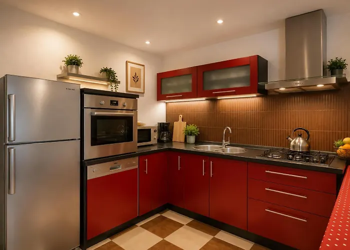 Quiet Oasis In The Heart Of Old Town- Two Kitchen,3Bath