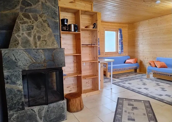 Lomasaaret Cottages