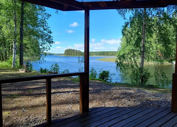 Lomasaaret Cottages