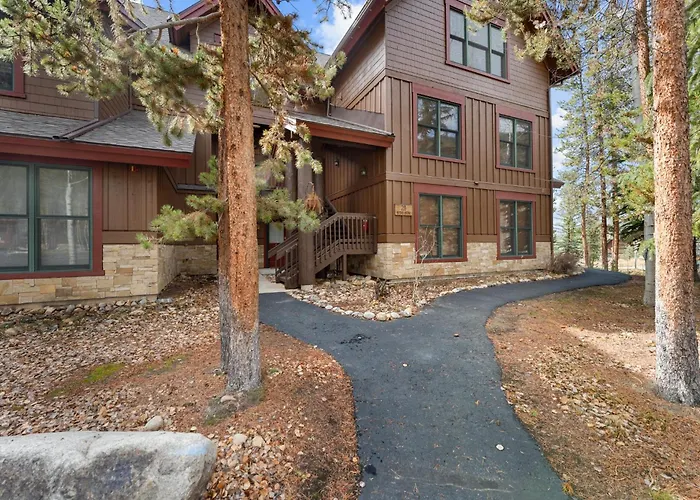 4 Bedrooms