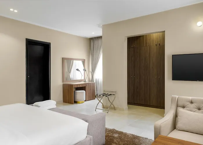 Metro Apartments