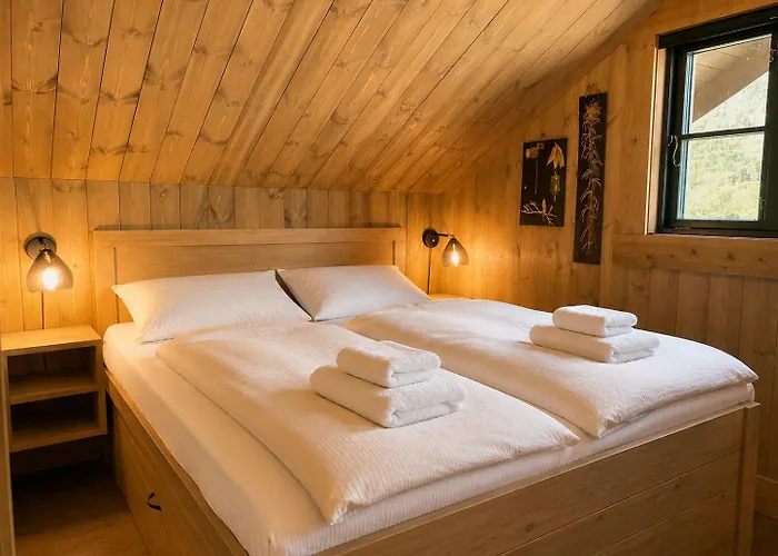Beautifully Styled Mountain Lodge With High Standards, 10 Minutes From Geilo