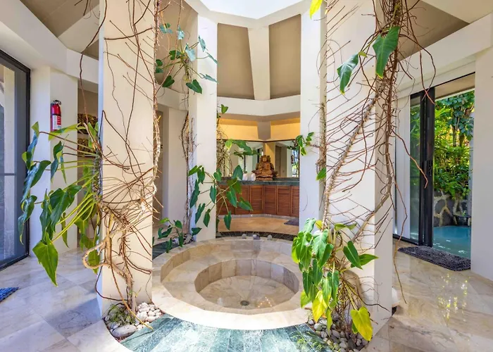 Waterfall House With Ocean Views In Haiku, Maui
