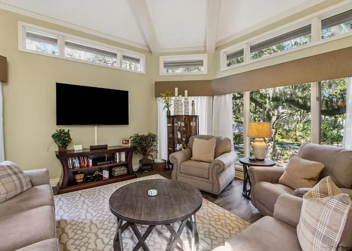 2311 Courtside Villas