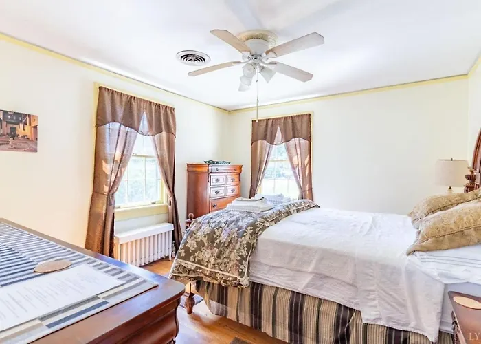 Home Sweet Home: Cozy Suite Near Liberty University