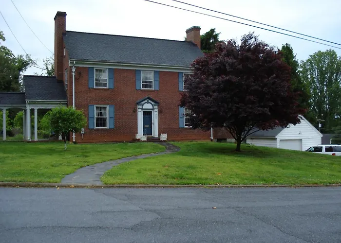 Home Sweet Home Suite: Liberty University Nearby
