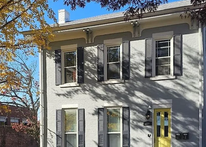Walk/ Bike Everywhere From This Historic Chic Studio