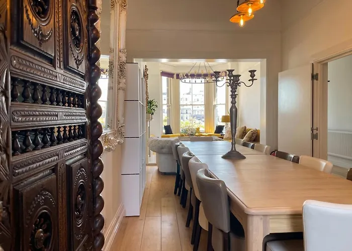 Hastings House 9-Bedroom Holiday House