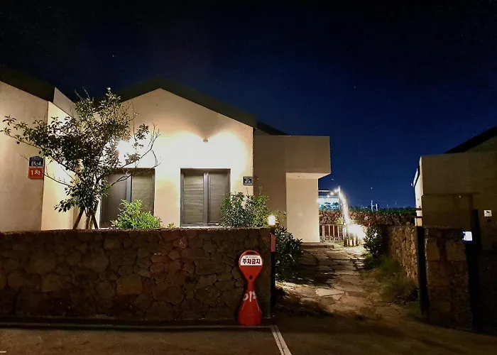 Jois House