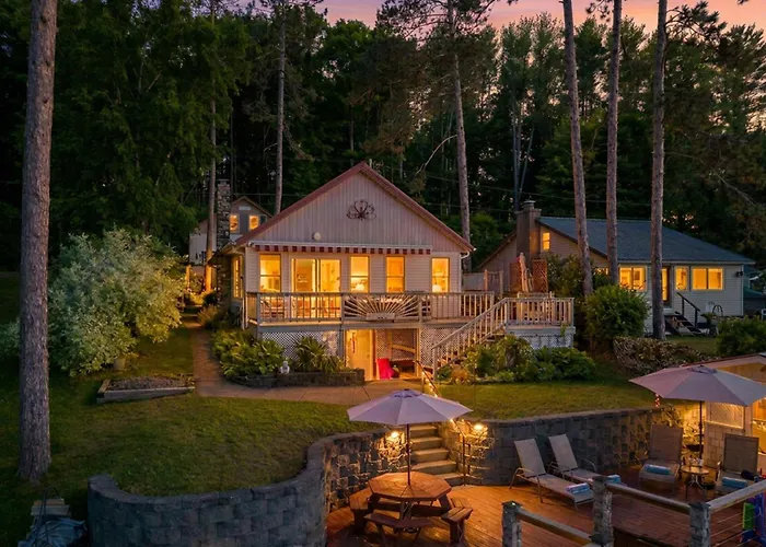 5 Min To Colgate, Pet Friendly, Sleeps 6