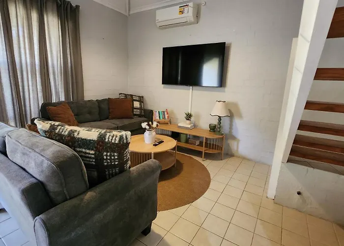 Poolside Retreat 250M From Beach Resort Facilities