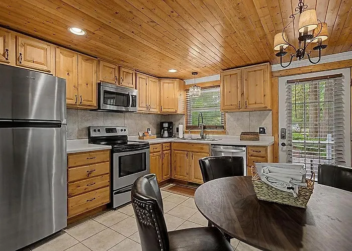 Maple Ridge Brown Cottage Hot Tub