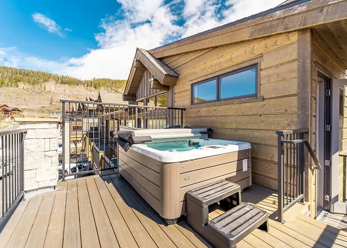 4 Bedrooms