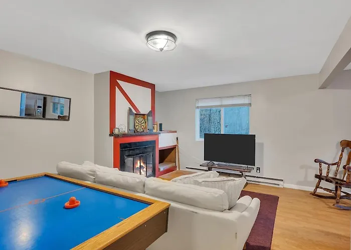 Luxury Mountain Villa - 3 Bedroom, Hot-Tub, Fire-Pit