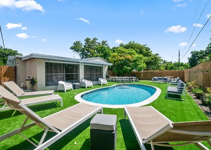 Casa Christina I 5 Min To Beach I Tropical Pool