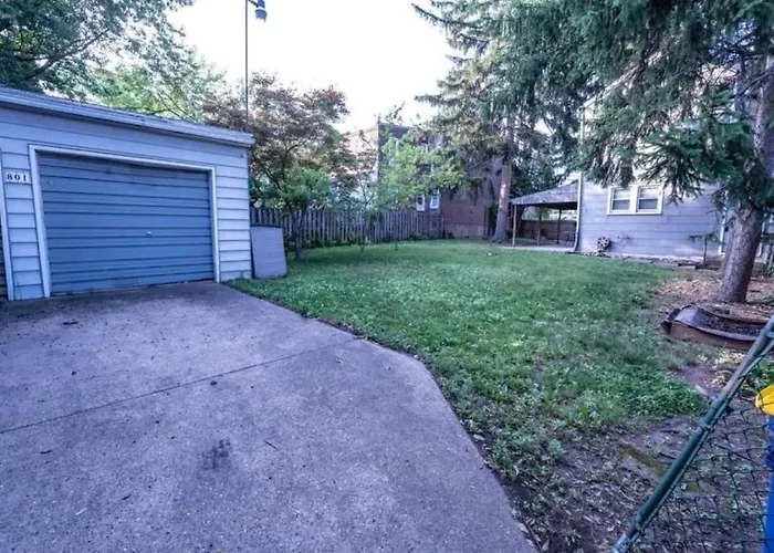 Cozy 1Br Apt With Workspace Near Train Station & Downtown