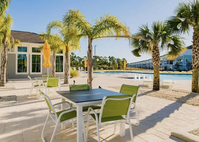 Gorgeous Townhouse Plenty Of Space Lots Of Games Shared Pool Close To Beach