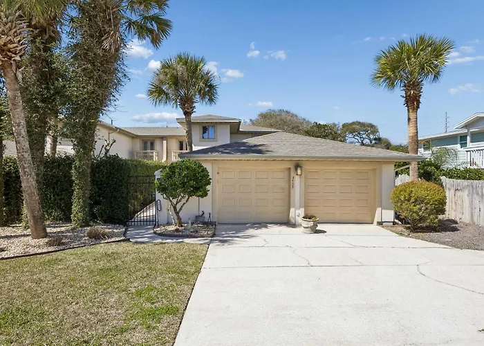 Private Pool, 3 Bedrooms, 3 Bathrooms, 2 Car Garage With Ev Charger, Across From Beach Access
