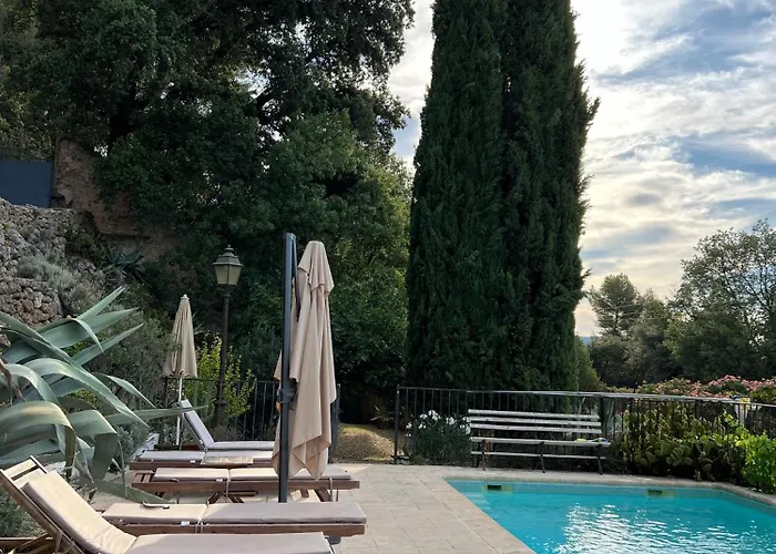 Superbe Bastide Provencale Avec Piscine Riviere Et Terrain De Petanque