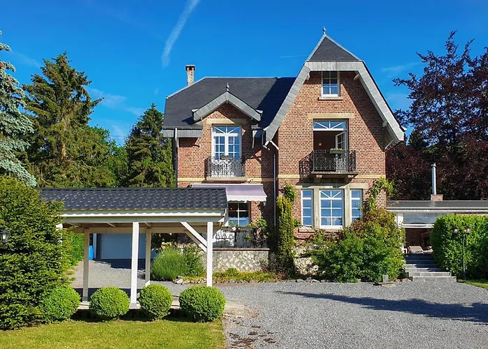 Villa With Swimming Pool Near Durbuy