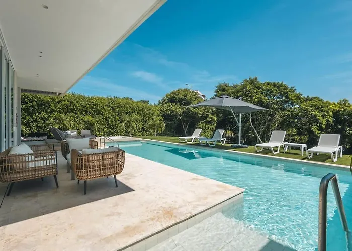 Tropical Villa W Pool & Dock Access U501