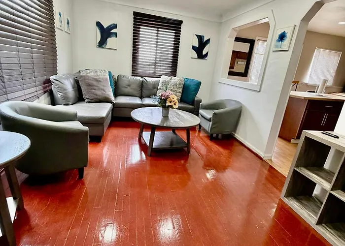 Hazel Park 2 Bedroom Bangalow