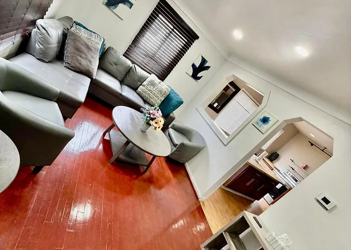 Hazel Park 2 Bedroom Bangalow