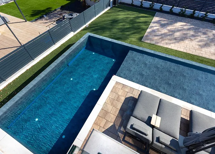 Villa Porta Verde IV - Infinity Pool Bbq Luxury