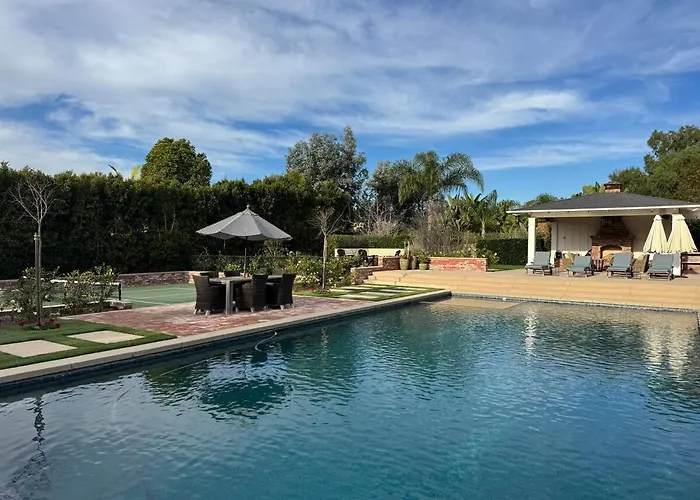 Private Resort With Pool, Pickleball Court & Outdoor Oasis