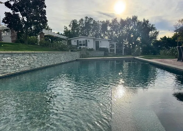 Private Resort With Pool, Pickleball Court & Outdoor Oasis