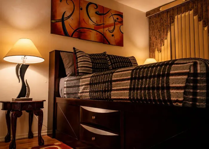 Spacious Comfy Room In Cozy Classy Duplex