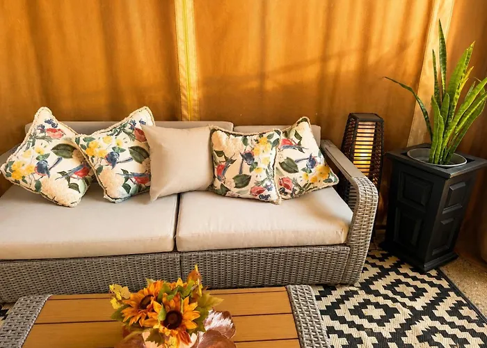 Spacious Comfy Room In Cozy Classy Duplex