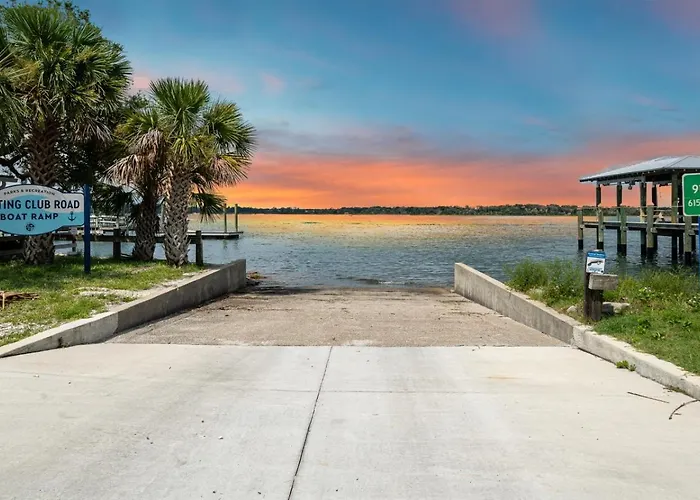 The Salty Anchor-Walk To Beach-Boat Ramp-Dogs Ok