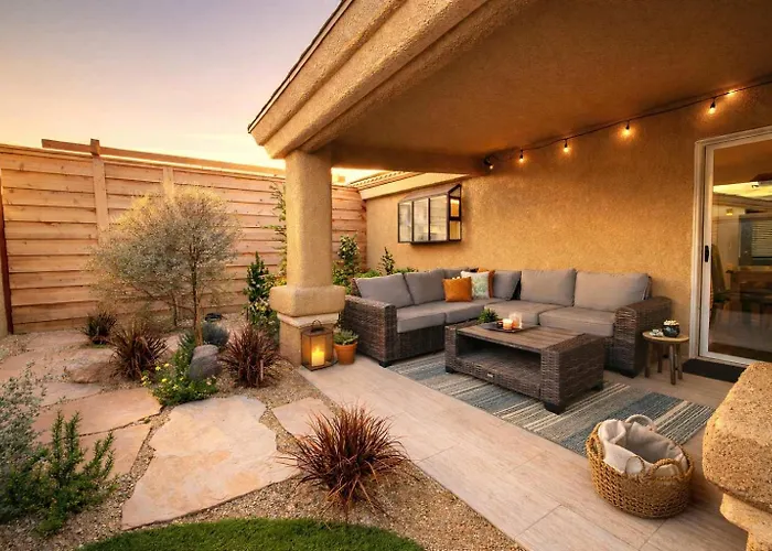Family Friendly 6 Bedroom Compound Near Windsor Ramp