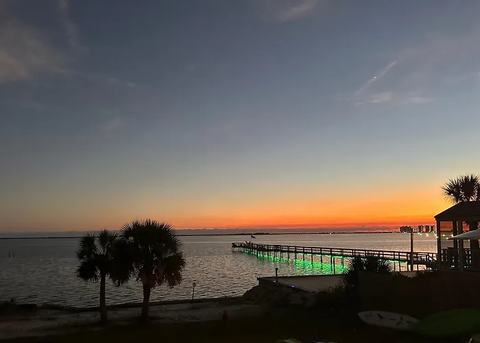 Waterfront Master Suite With Views Of Barrier Island